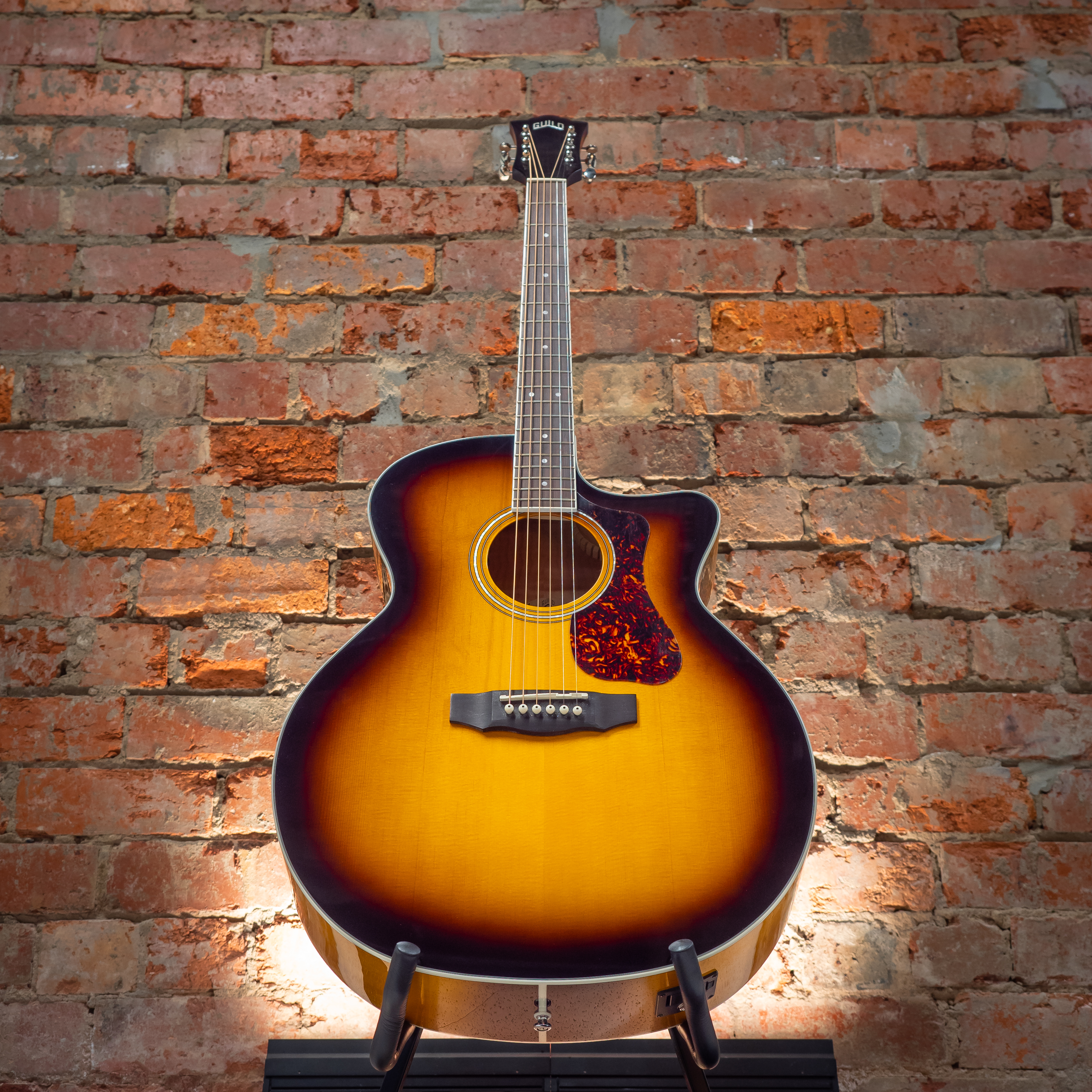 Guild Deluxe Acoustic Guitar from Echo Tone