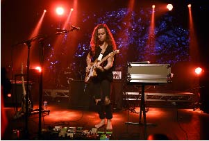 https://www.pbsfm.org.au/sites/default/files/images/TAMVA Tash Sultana - Martin Philbey copy.jpg