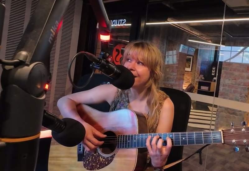 Leah Senior 'Two Weeks' live on The Breakfast Spread November 24, 2025