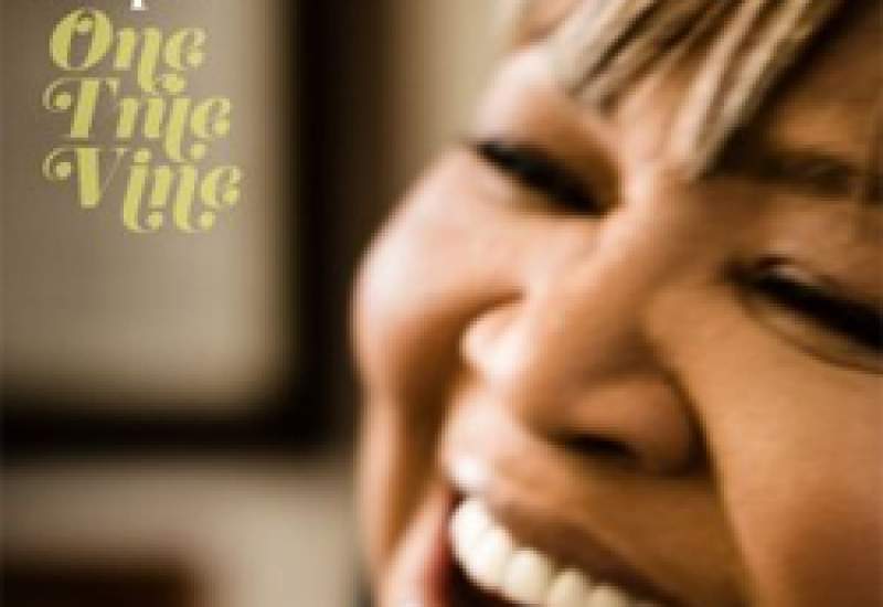 https://www.pbsfm.org.au/sites/default/files/images/mavisstaples.jpg